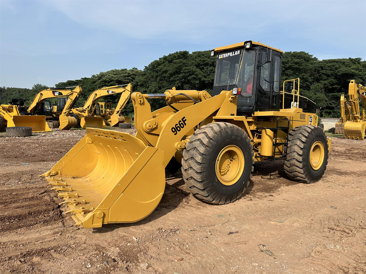CATERPILLAR 966F - Rataslaadur: pilt 1 CATERPILLAR 966F - Rataslaadur: pilt 1