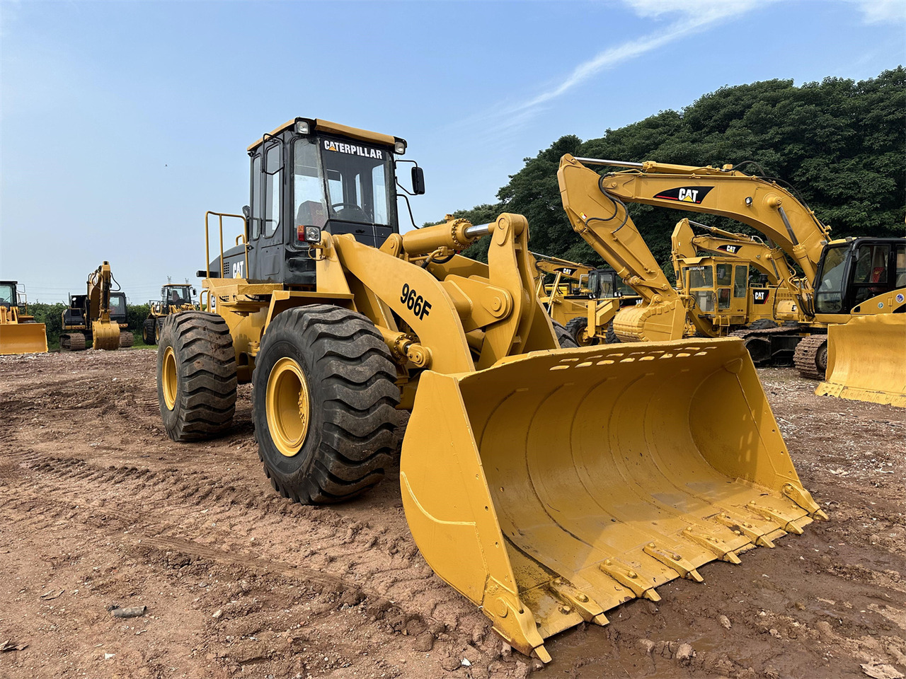 CATERPILLAR 966F - Rataslaadur: pilt 1 CATERPILLAR 966F - Rataslaadur: pilt 1
