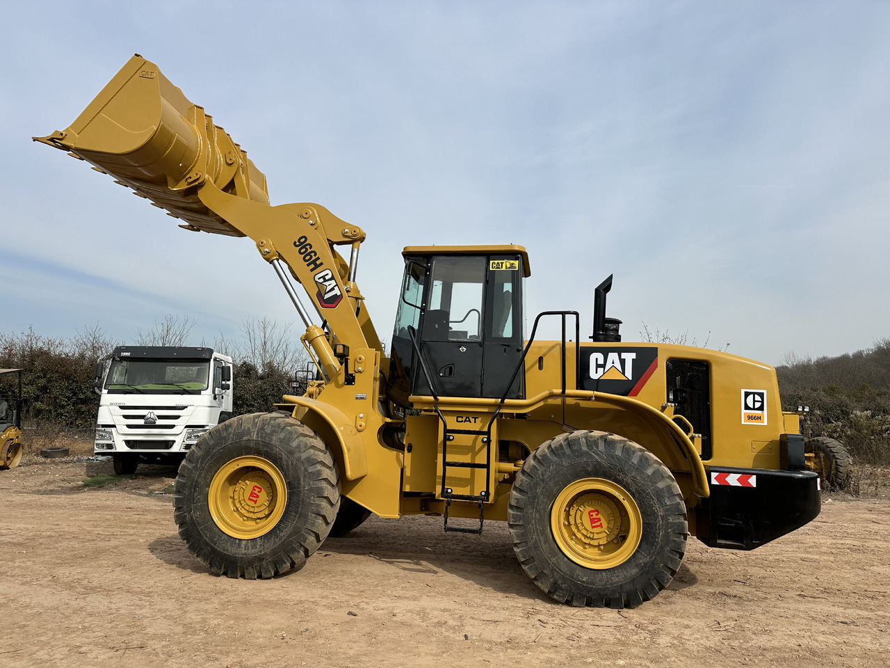 CATERPILLAR 966H - Rataslaadur: pilt 1 CATERPILLAR 966H - Rataslaadur: pilt 1