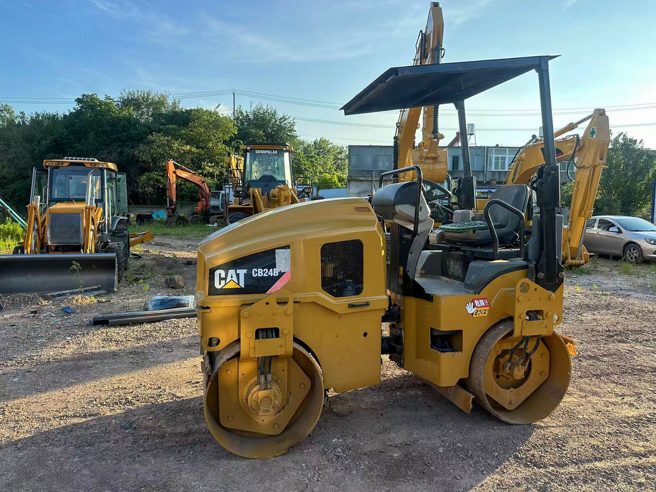CATERPILLAR CB24B - Rullija: pilt 3 CATERPILLAR CB24B - Rullija: pilt 3