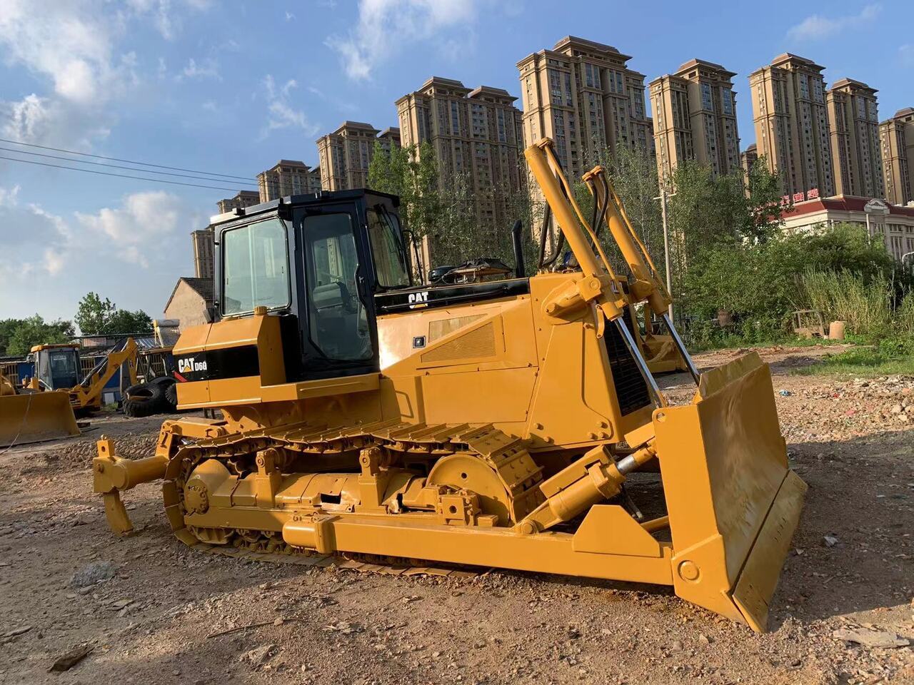 CATERPILLAR D6G - Buldooser: pilt 1 CATERPILLAR D6G - Buldooser: pilt 1