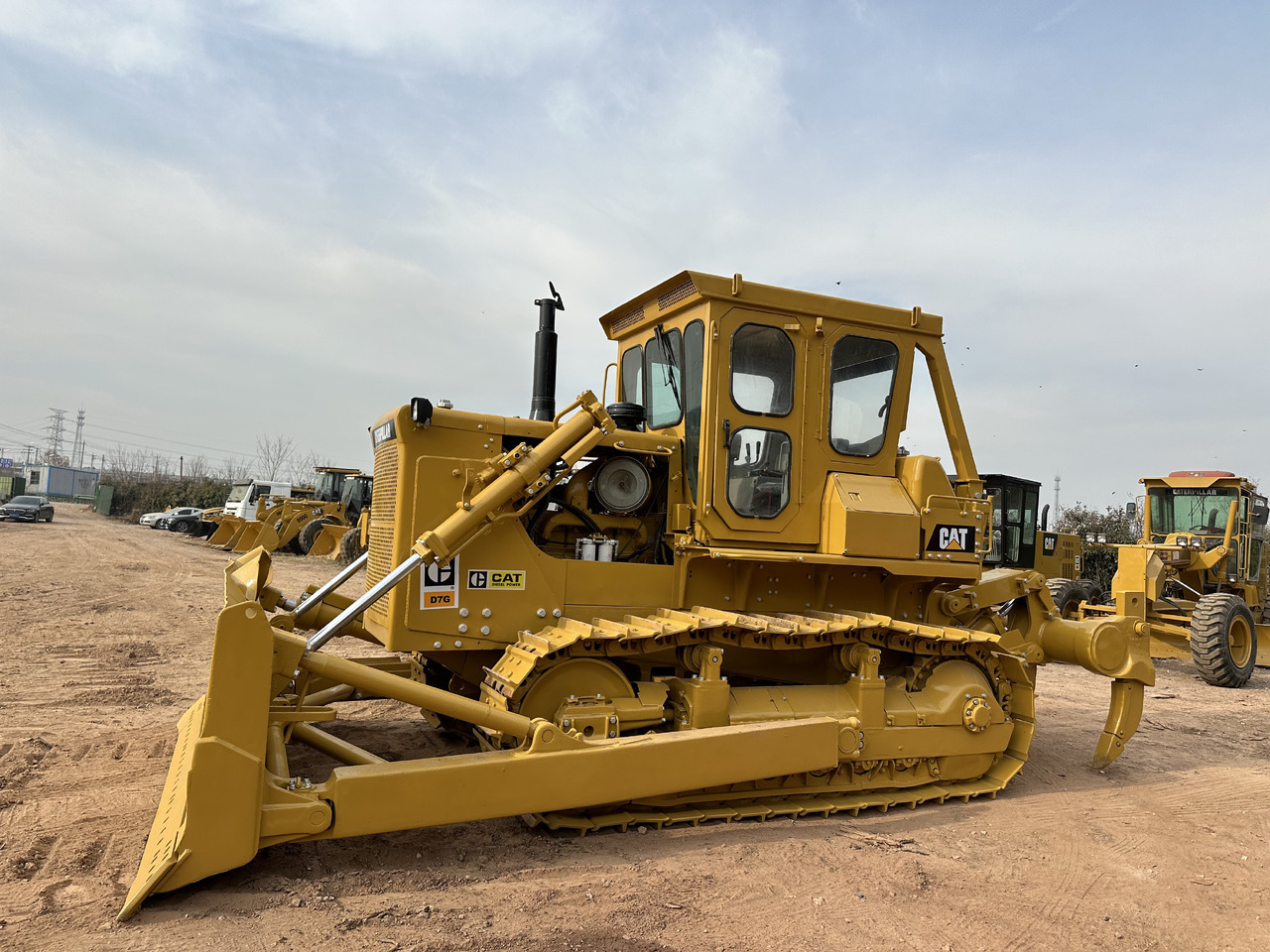 CATERPILLAR D7G - Buldooser: pilt 1 CATERPILLAR D7G - Buldooser: pilt 1
