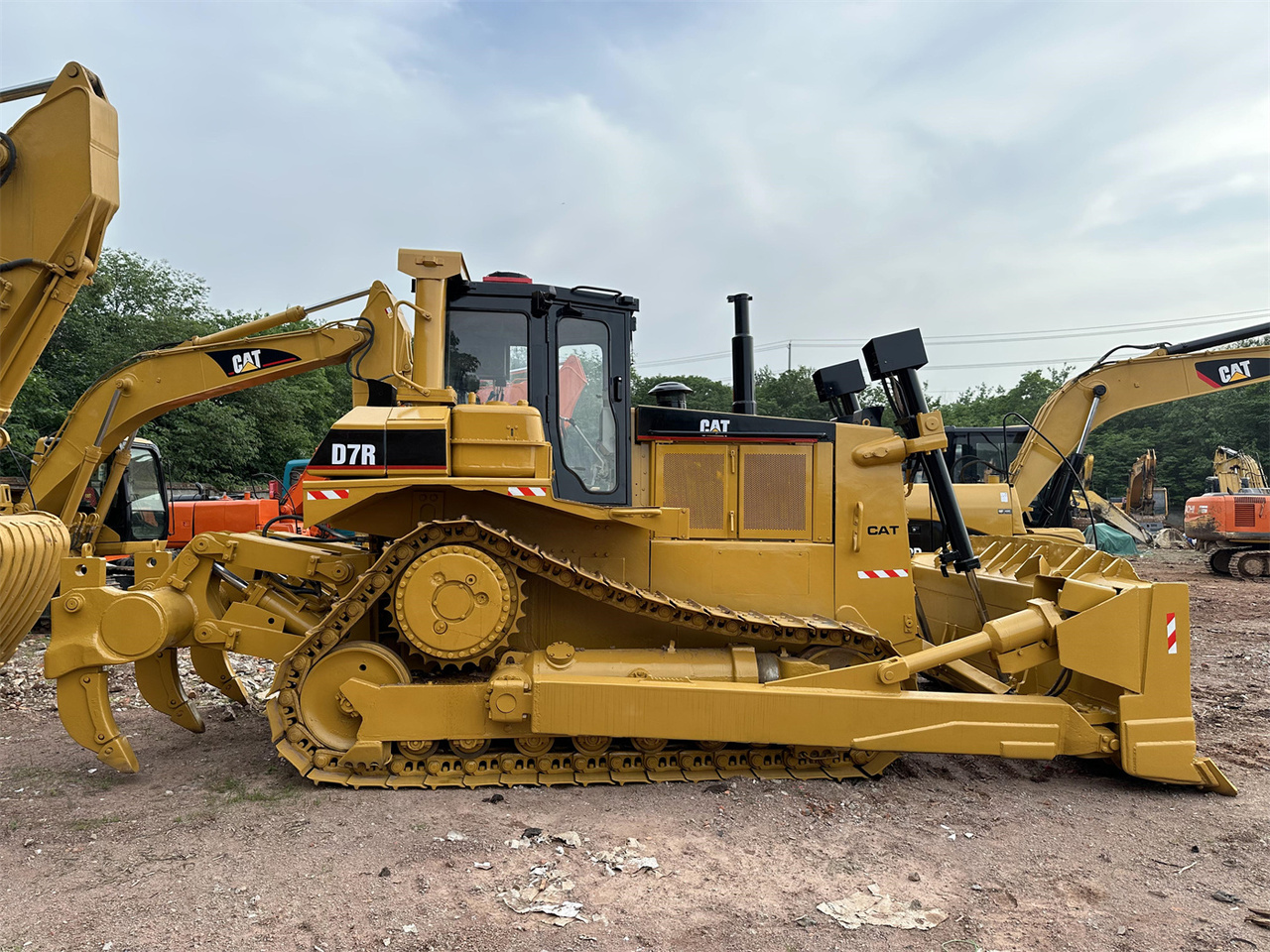 CATERPILLAR D7R - Buldooser: pilt 4 CATERPILLAR D7R - Buldooser: pilt 4