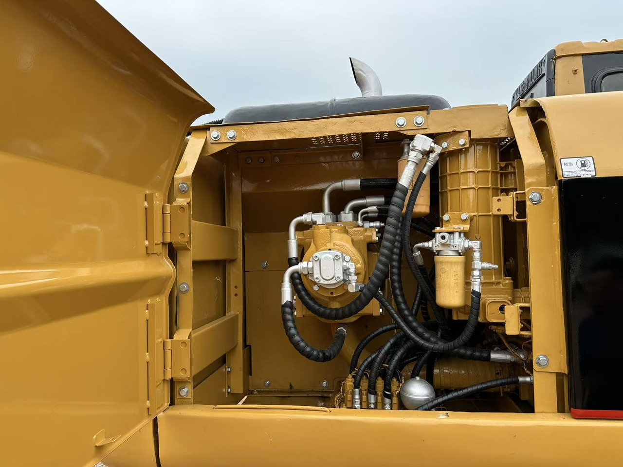 Caterpillar 320BL excavator - Ekskavaator: pilt 5 Caterpillar 320BL excavator - Ekskavaator: pilt 5