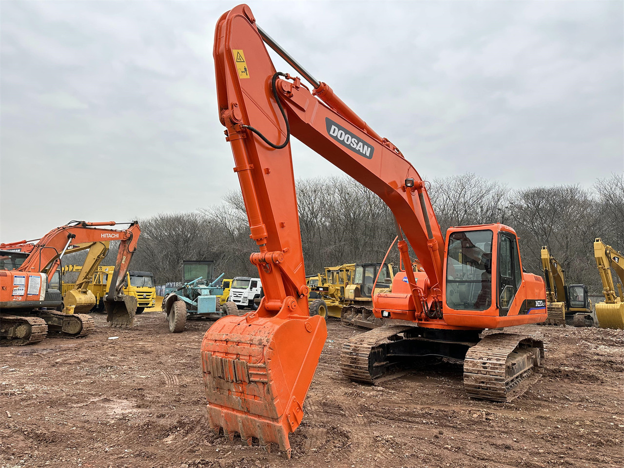 DOOSAN DH220 - Lintekskavaator: pilt 3 DOOSAN DH220 - Lintekskavaator: pilt 3