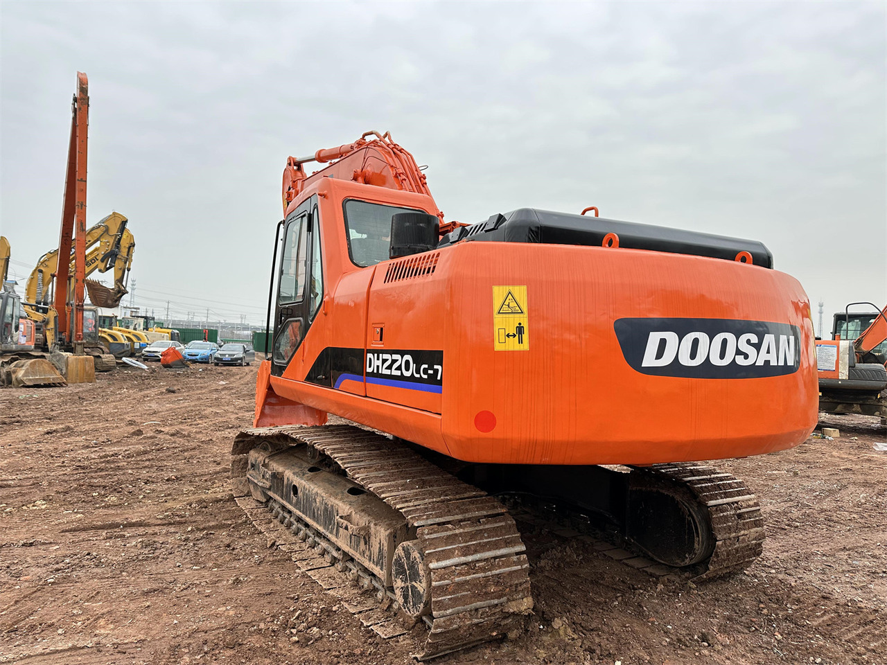 DOOSAN DH220 - Lintekskavaator: pilt 3 DOOSAN DH220 - Lintekskavaator: pilt 3