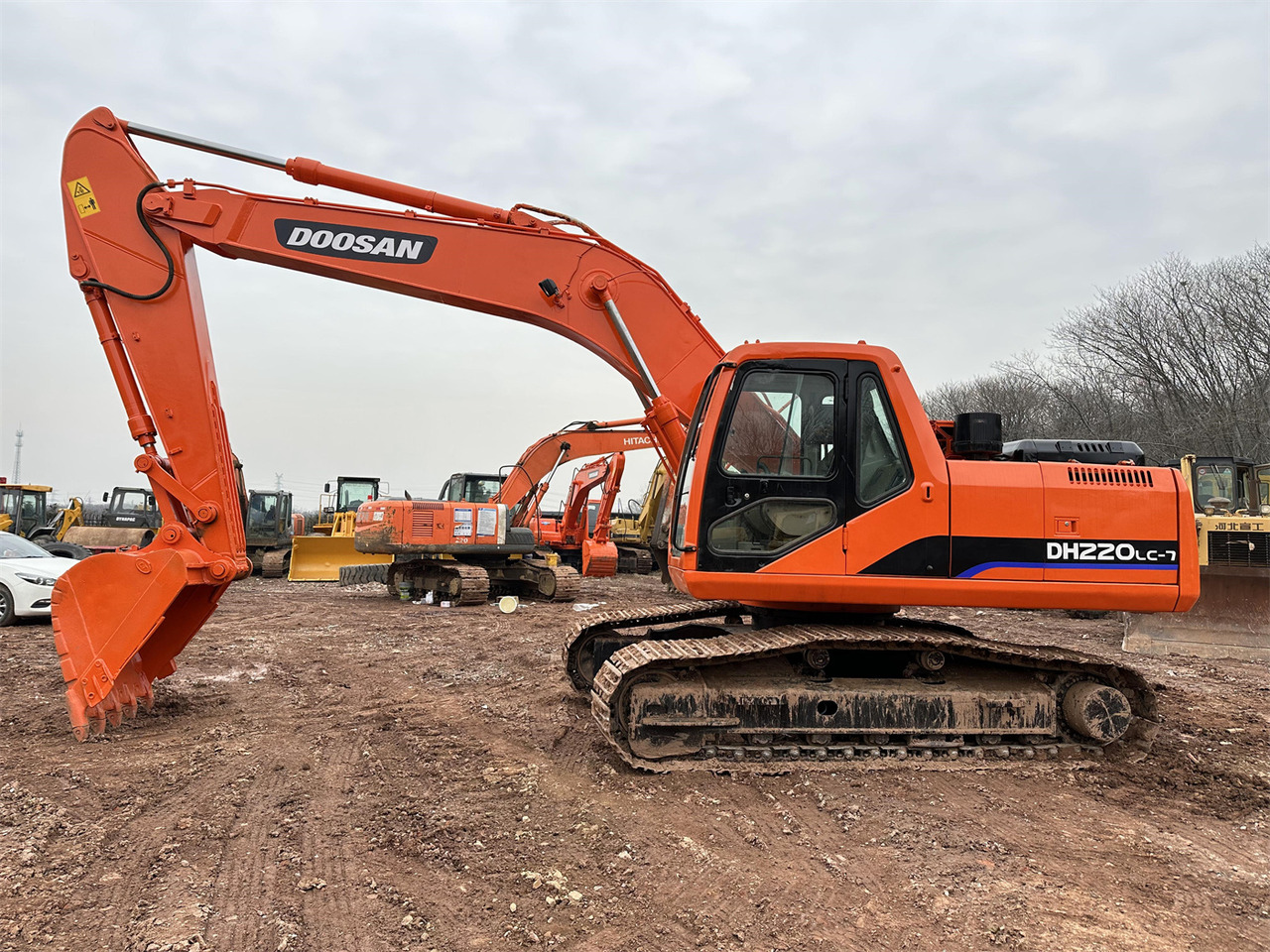 DOOSAN DH220 excavator - Lintekskavaator: pilt 2 DOOSAN DH220 excavator - Lintekskavaator: pilt 2