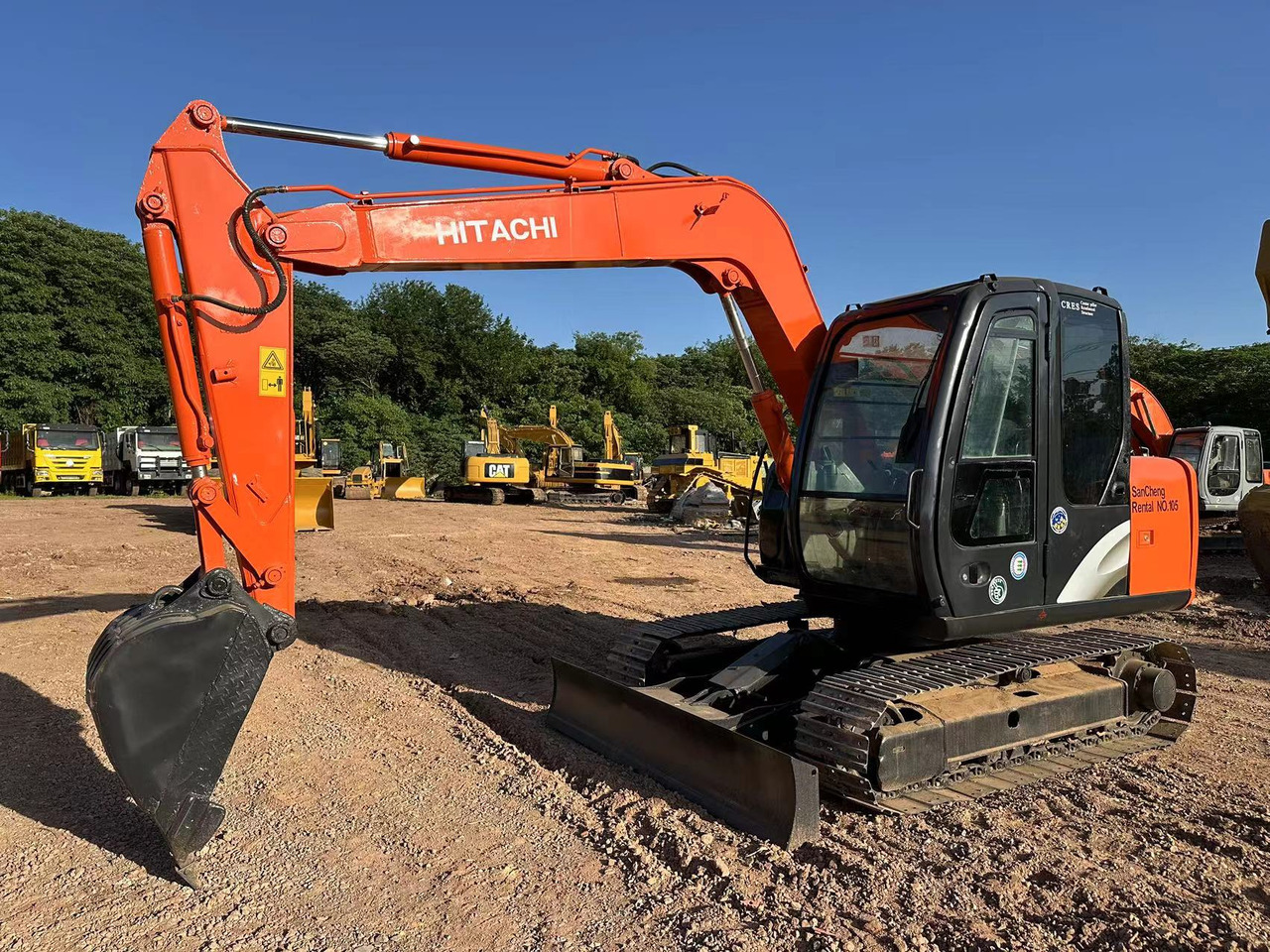 HITACHI ZAXIS ZX70 - Miniekskavaator: pilt 1 HITACHI ZAXIS ZX70 - Miniekskavaator: pilt 1