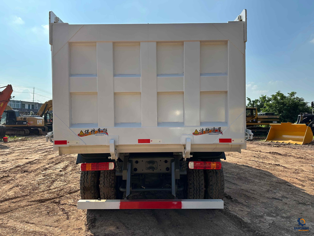 Kallurauto HOWO 400 With Bumper: pilt 7