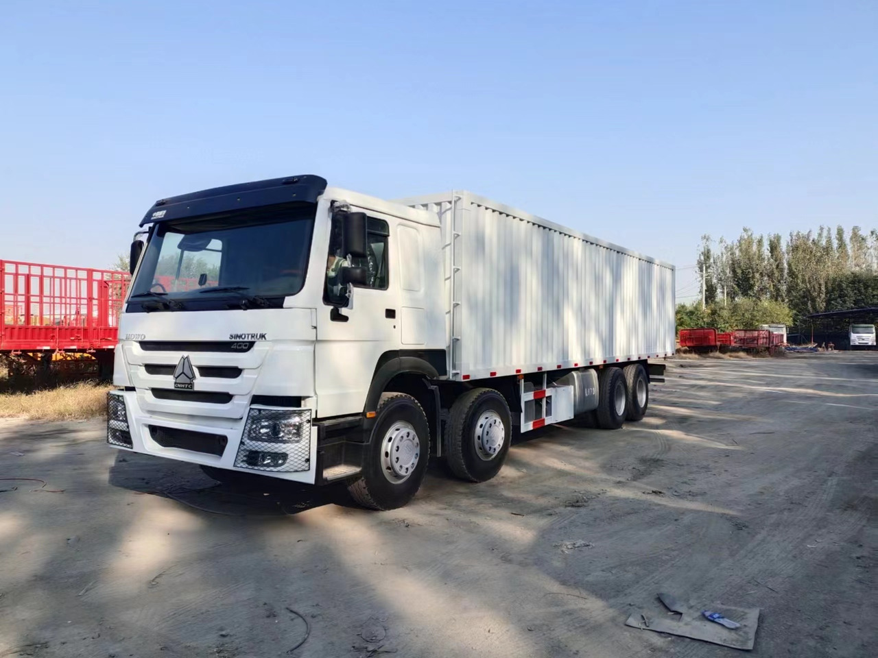 SINOTRUK 400 HOWO Box truck - Isotermiline furgoon: pilt 1 SINOTRUK 400 HOWO Box truck - Isotermiline furgoon: pilt 1