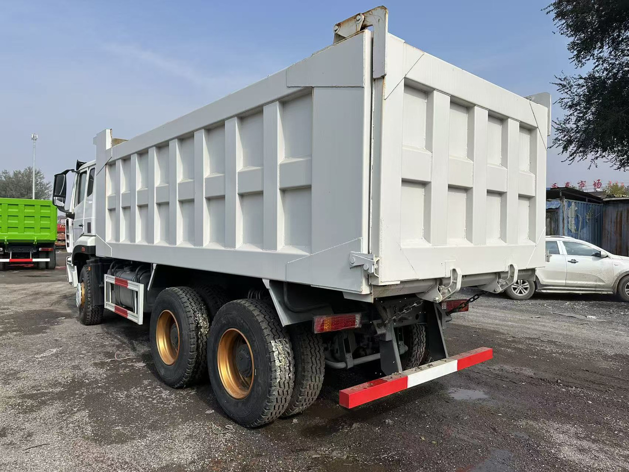 SINOTRUK HOHAN 400hp 6x4 tipper truck - Kallurauto: pilt 5 SINOTRUK HOHAN 400hp 6x4 tipper truck - Kallurauto: pilt 5