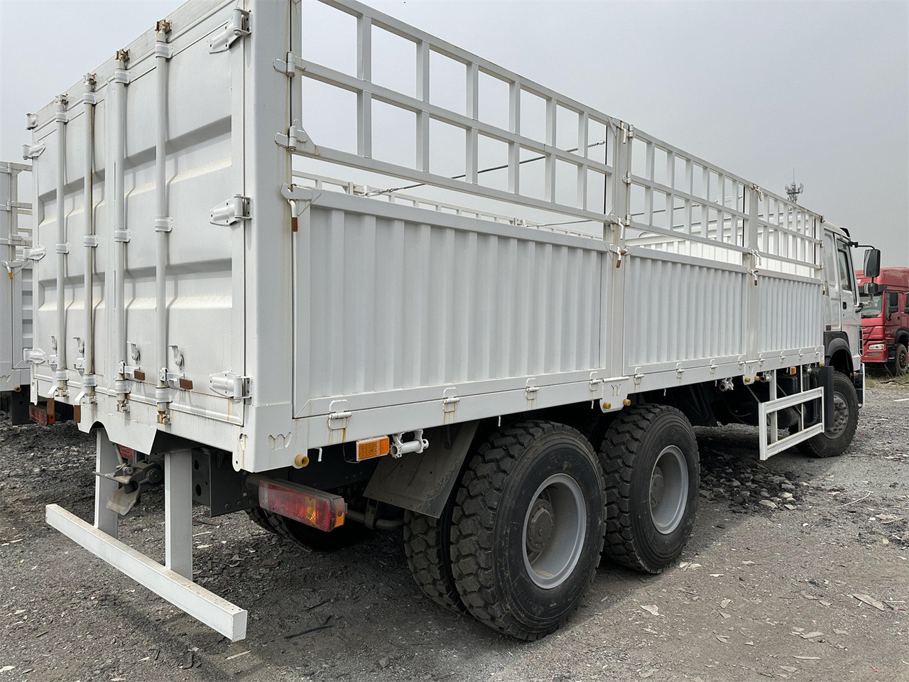 SINOTRUK HOWO 371 Cargo truck - Loomaveok: pilt 5 SINOTRUK HOWO 371 Cargo truck - Loomaveok: pilt 5