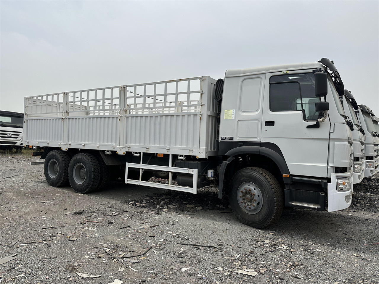 SINOTRUK HOWO 371 Cargo truck - Loomaveok: pilt 3 SINOTRUK HOWO 371 Cargo truck - Loomaveok: pilt 3