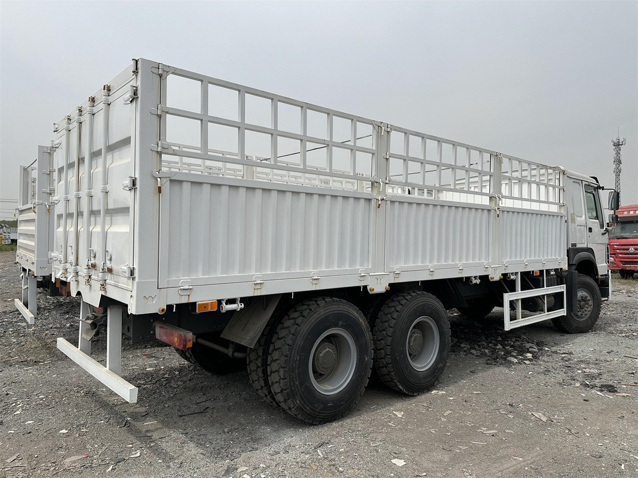 SINOTRUK HOWO 371 Cargo truck - Loomaveok: pilt 4 SINOTRUK HOWO 371 Cargo truck - Loomaveok: pilt 4