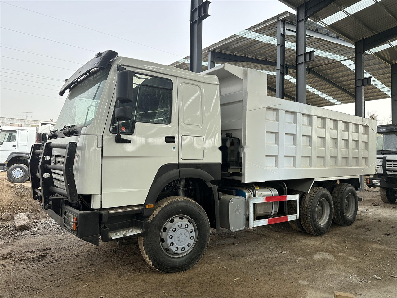 SINOTRUK HOWO 371 Dump Truck - Kallurauto: pilt 2 SINOTRUK HOWO 371 Dump Truck - Kallurauto: pilt 2