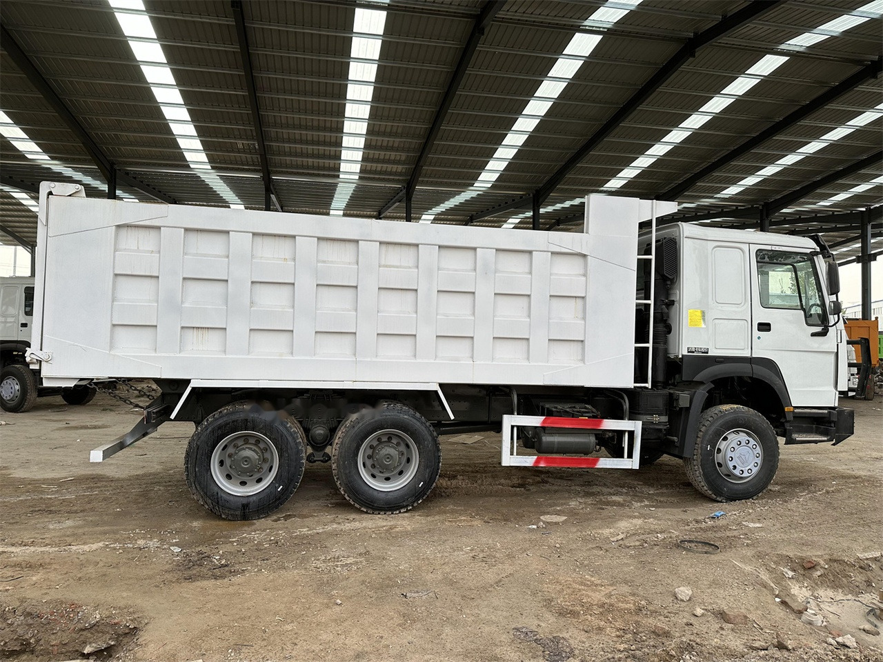 SINOTRUK HOWO 371 Dump Truck - Kallurauto: pilt 4 SINOTRUK HOWO 371 Dump Truck - Kallurauto: pilt 4