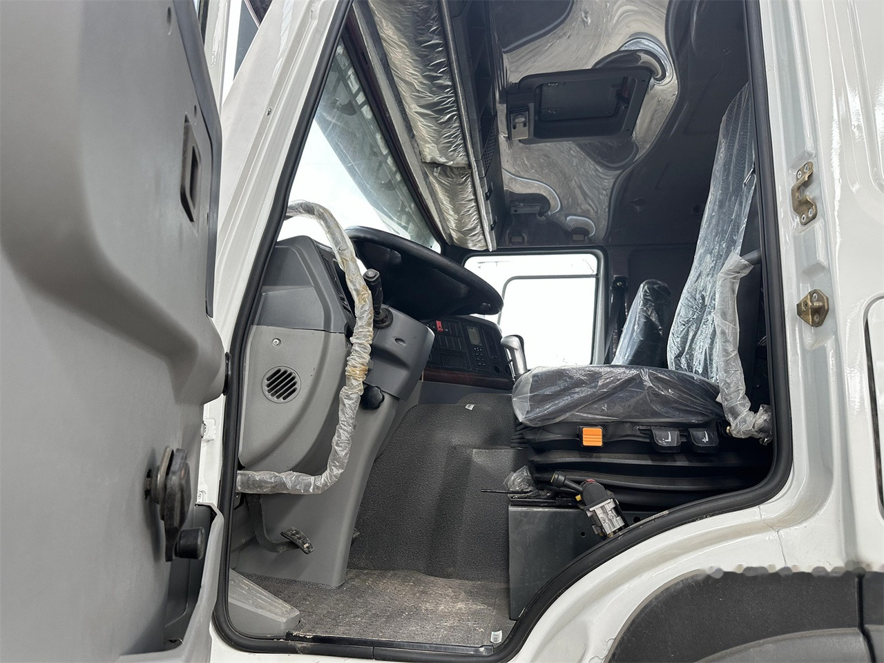 SINOTRUK HOWO 371 Dump Truck - Kallurauto: pilt 5 SINOTRUK HOWO 371 Dump Truck - Kallurauto: pilt 5