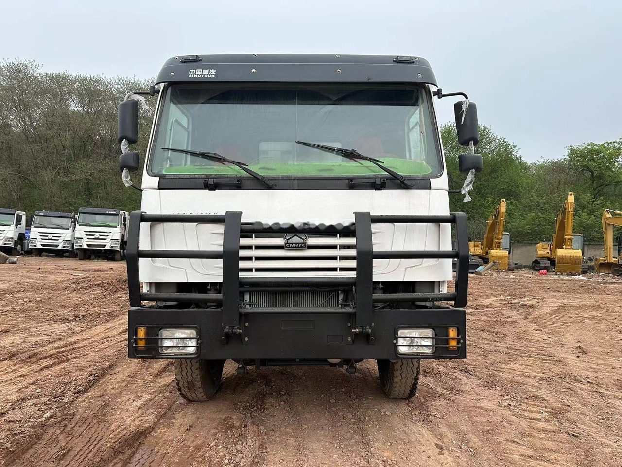 SINOTRUK HOWO 371 with Bumper - Kallurauto: pilt 1 SINOTRUK HOWO 371 with Bumper - Kallurauto: pilt 1