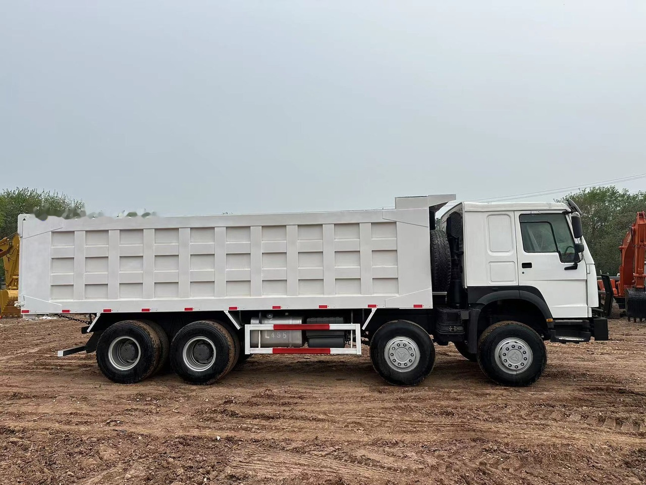 SINOTRUK HOWO 371 with Bumper - Kallurauto: pilt 3 SINOTRUK HOWO 371 with Bumper - Kallurauto: pilt 3