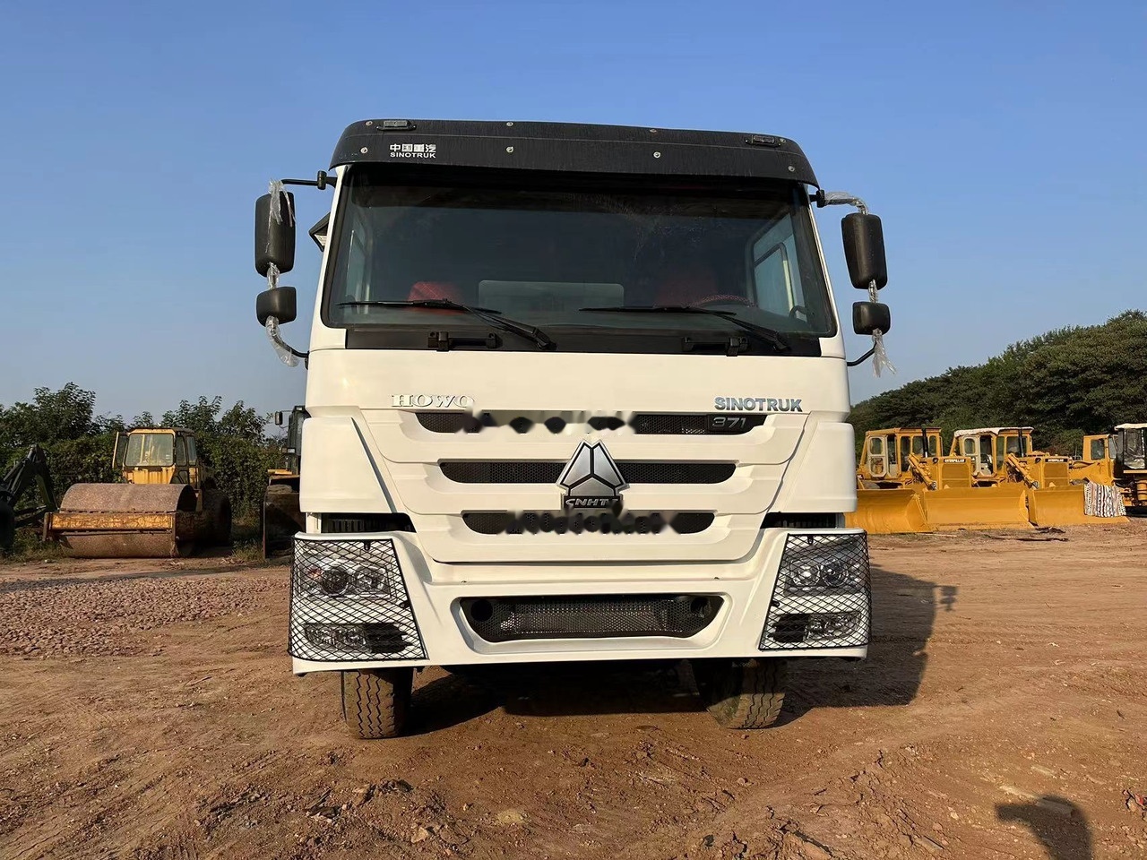 SINOTRUK HOWO HOWO 371 6x4 - Kallurauto: pilt 3 SINOTRUK HOWO HOWO 371 6x4 - Kallurauto: pilt 3