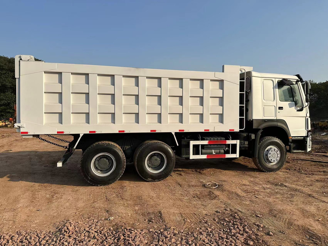 SINOTRUK HOWO HOWO 371 6x4 - Kallurauto: pilt 5 SINOTRUK HOWO HOWO 371 6x4 - Kallurauto: pilt 5