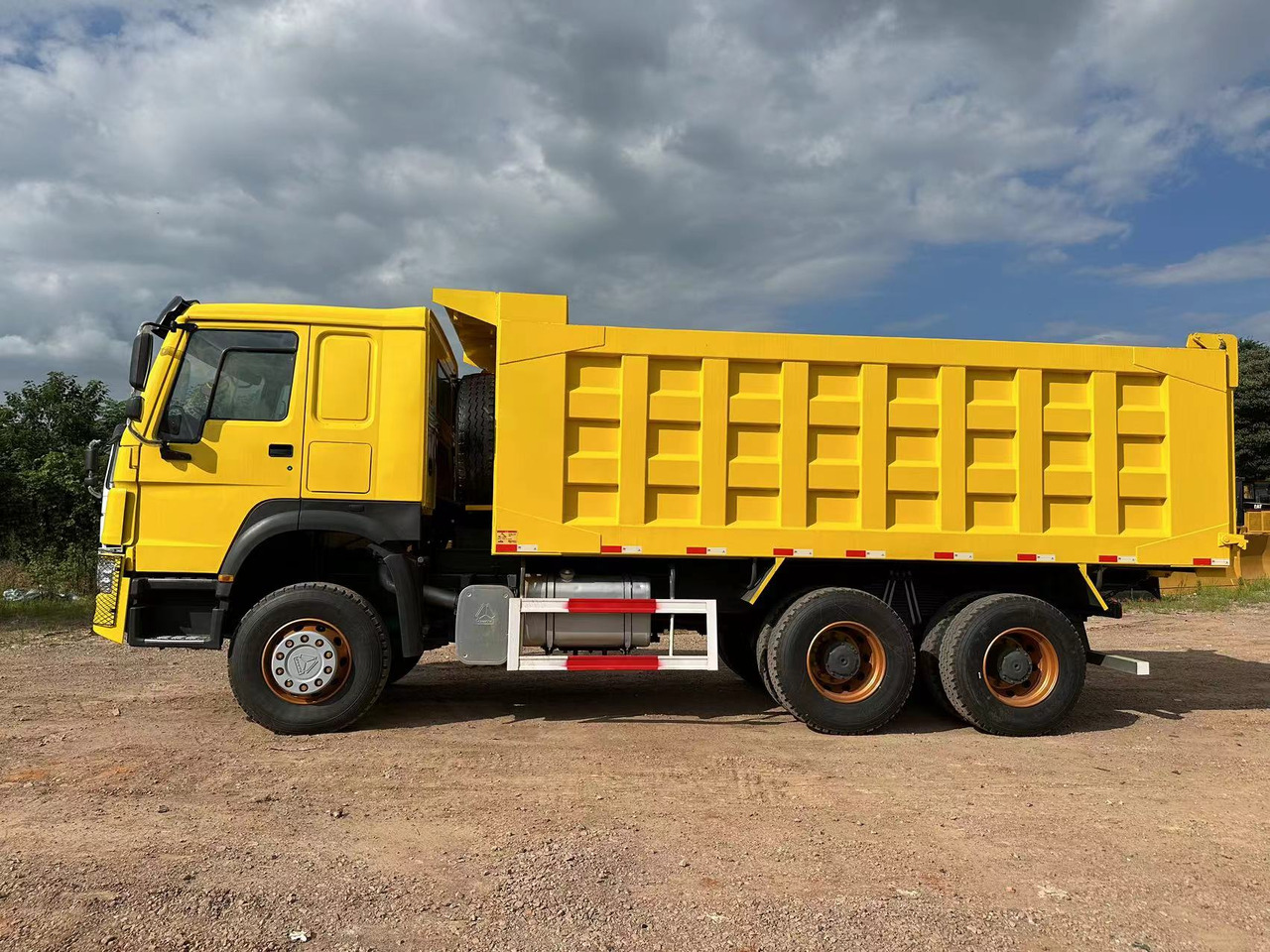 SINOTRUK Howo 371 Dump truck - Kallurauto: pilt 4 SINOTRUK Howo 371 Dump truck - Kallurauto: pilt 4