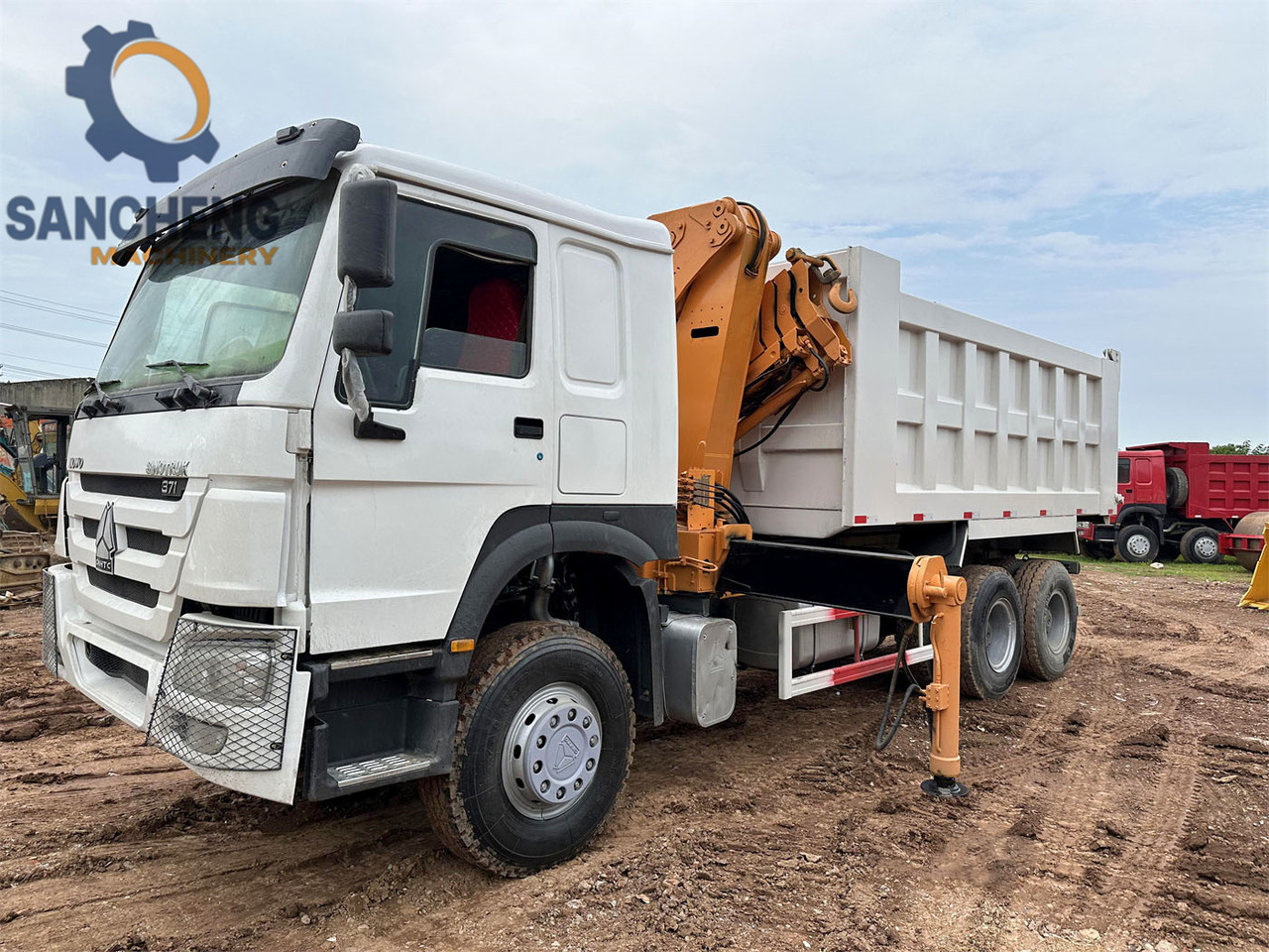 SINOTRUK Howo 371hp 6x4 crane truck - Kraanaga veoauto: pilt 2 SINOTRUK Howo 371hp 6x4 crane truck - Kraanaga veoauto: pilt 2