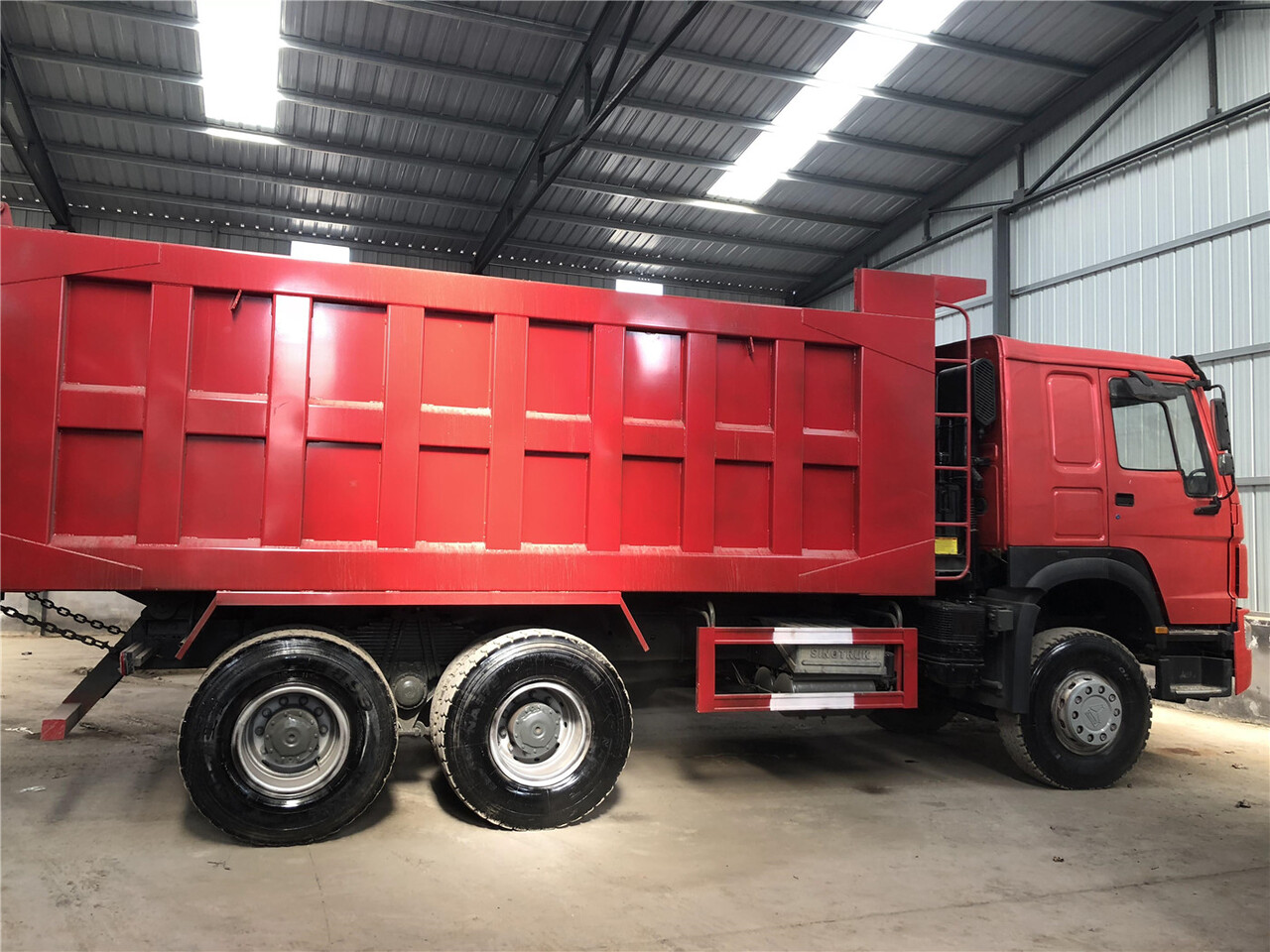 SINOTRUK Howo Dump truck 371 - Kallurauto: pilt 2 SINOTRUK Howo Dump truck 371 - Kallurauto: pilt 2