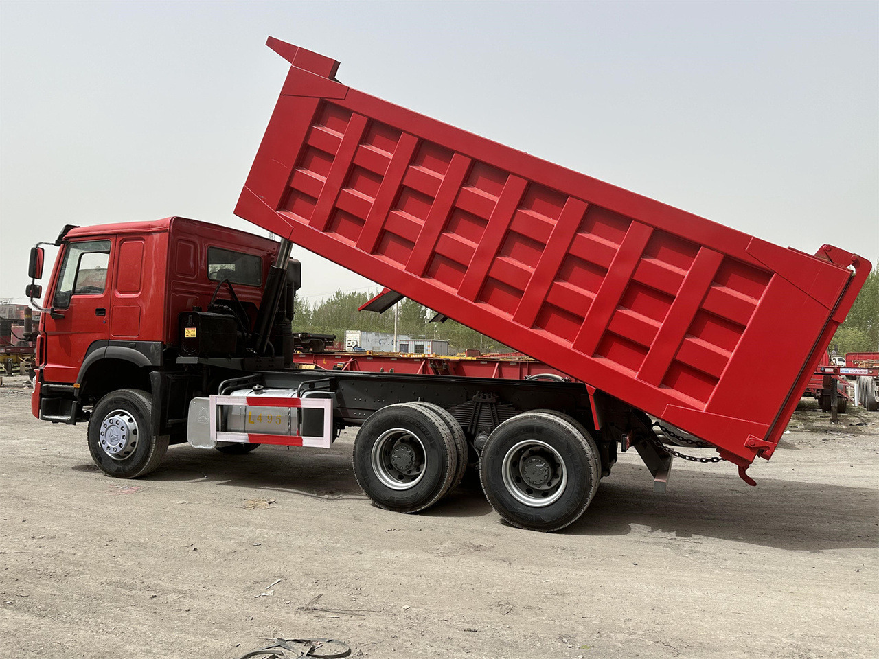 SINOTRUK Howo Dump truck 371 - Kallurauto: pilt 4 SINOTRUK Howo Dump truck 371 - Kallurauto: pilt 4