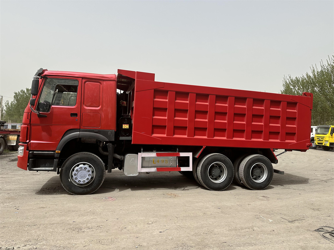 SINOTRUK Howo Dump truck 371 - Kallurauto: pilt 2 SINOTRUK Howo Dump truck 371 - Kallurauto: pilt 2