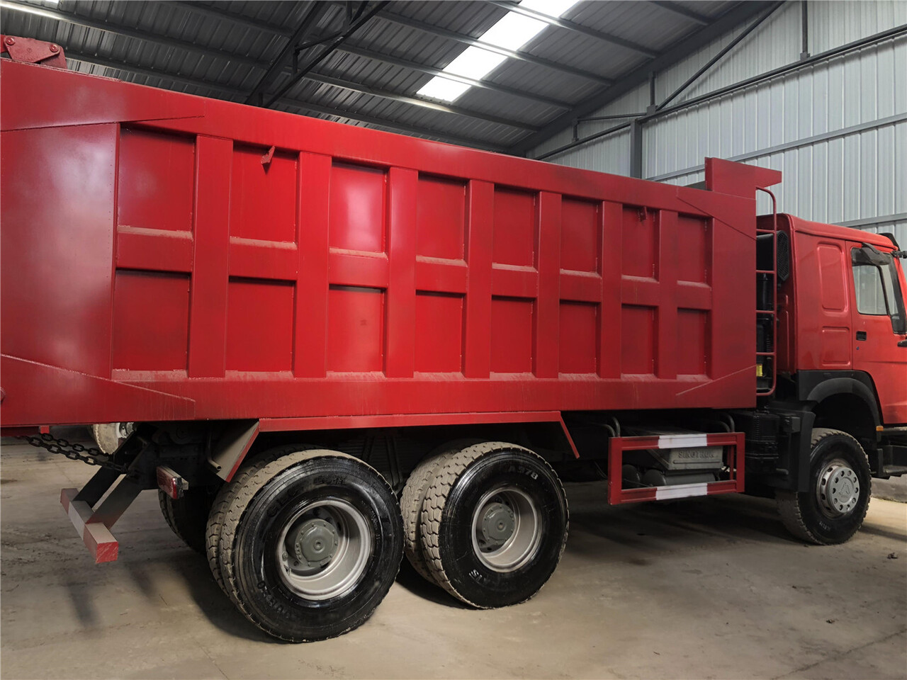 SINOTRUK Howo Dump truck 371 - Kallurauto: pilt 3 SINOTRUK Howo Dump truck 371 - Kallurauto: pilt 3