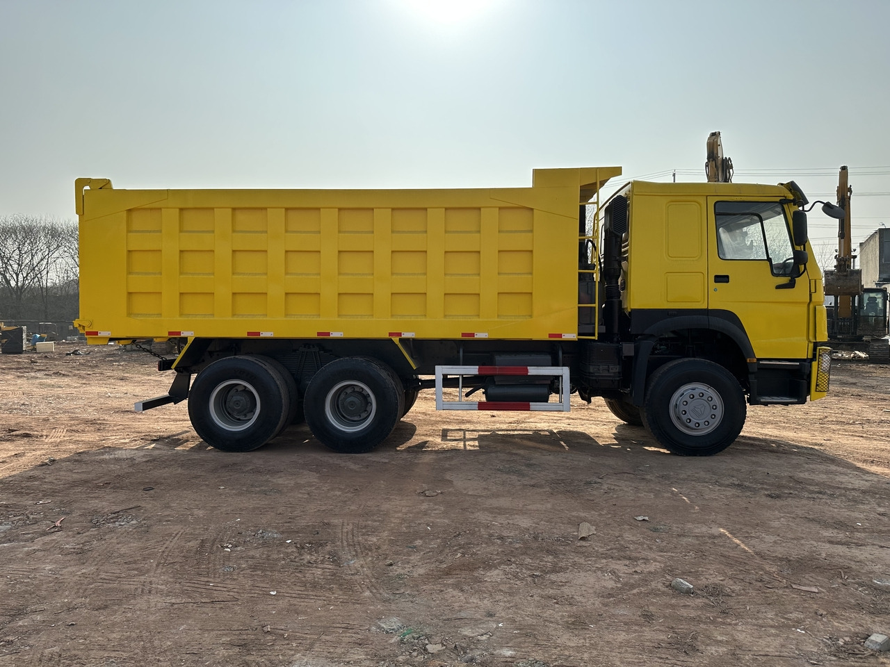 SINOTRUK Howo Dump truck 371 - Kallurauto: pilt 4 SINOTRUK Howo Dump truck 371 - Kallurauto: pilt 4