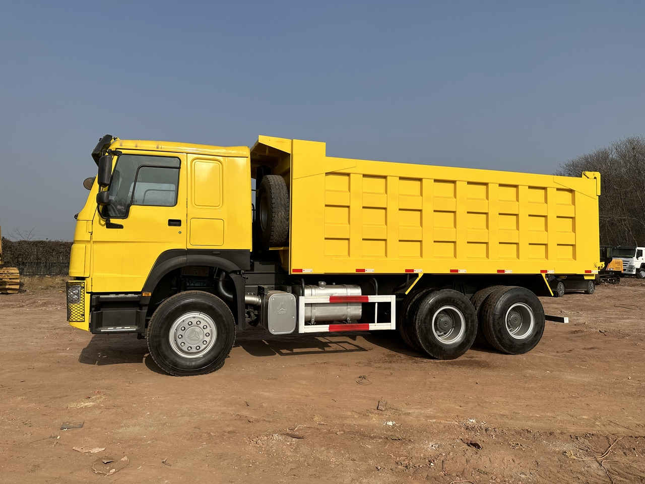 SINOTRUK Howo Dump truck 371 - Kallurauto: pilt 3 SINOTRUK Howo Dump truck 371 - Kallurauto: pilt 3