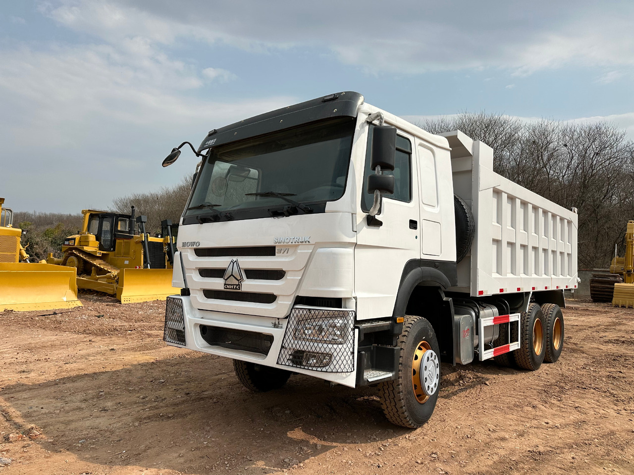 SINOTRUK Howo Dump truck 371 - Kallurauto: pilt 4 SINOTRUK Howo Dump truck 371 - Kallurauto: pilt 4
