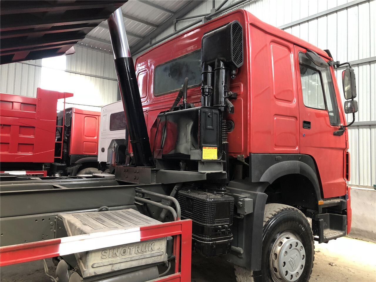 SINOTRUK Howo Dump truck 371 - Kallurauto: pilt 4 SINOTRUK Howo Dump truck 371 - Kallurauto: pilt 4