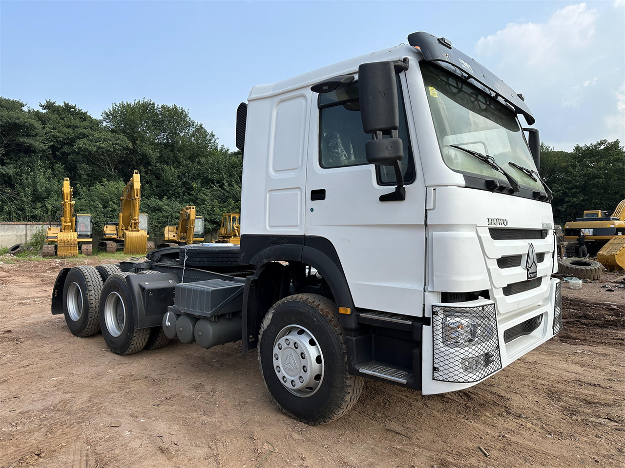 SINOTRUK HOWO 371 Tractor 6X4 - Sadulveok: pilt 4 SINOTRUK HOWO 371 Tractor 6X4 - Sadulveok: pilt 4