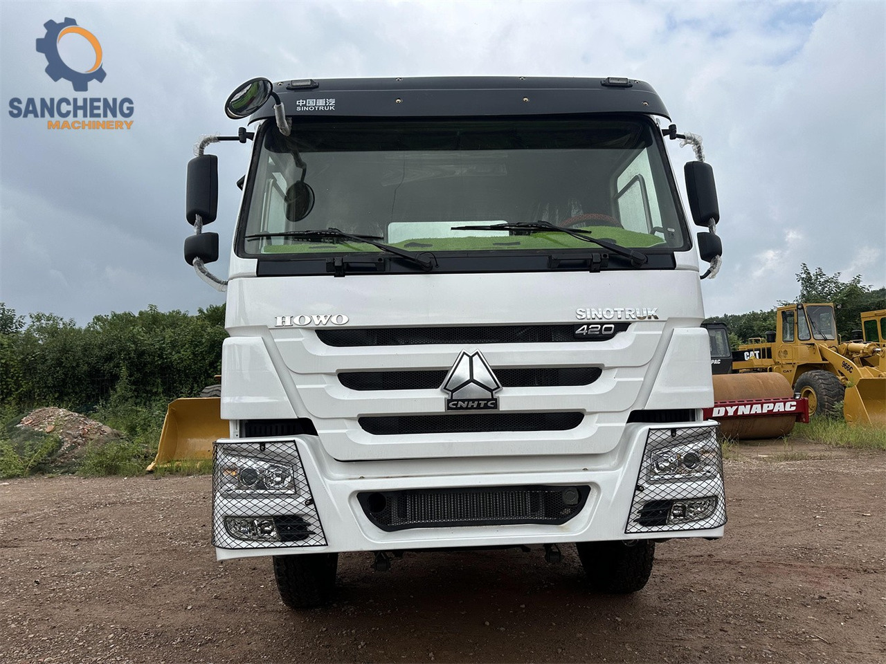 Sadulveok SINOTRUK Howo tractor unit 420hp: pilt 8