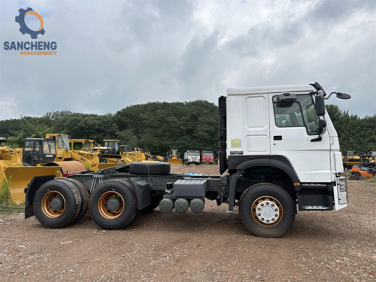 Sadulveok SINOTRUK Howo tractor unit 420hp: pilt 10
