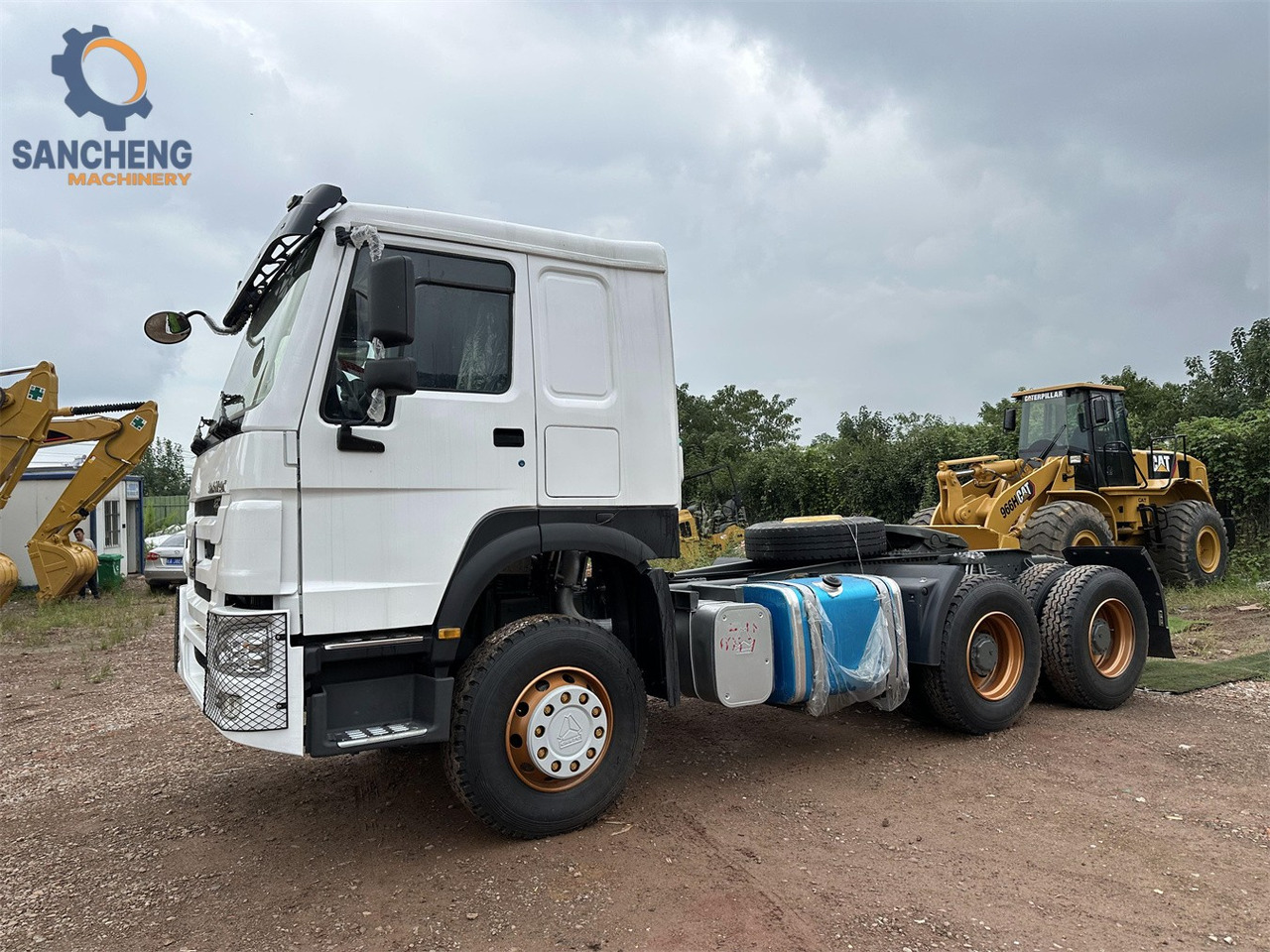 Sadulveok SINOTRUK Howo tractor unit 420hp: pilt 12