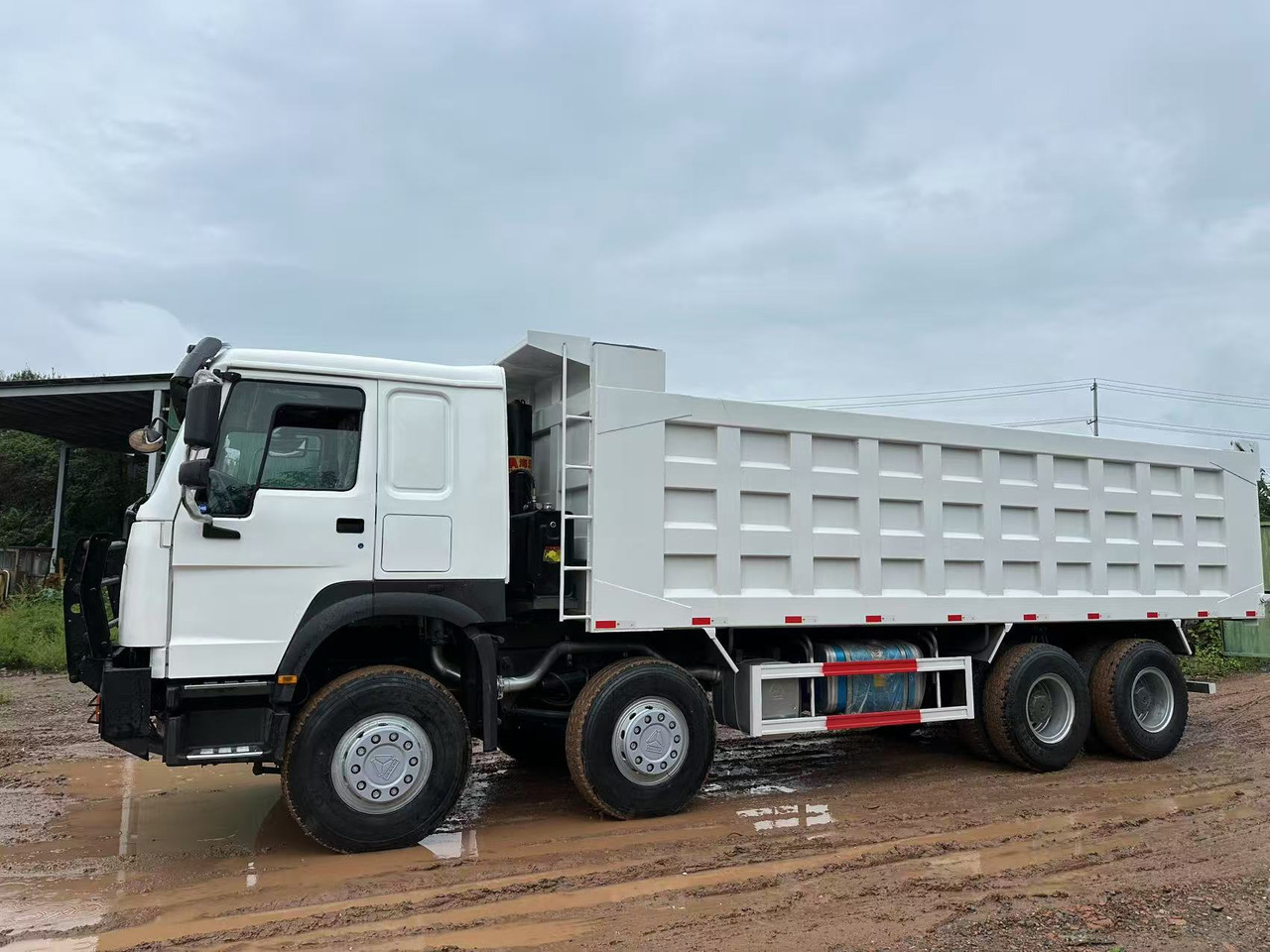 Sinotruk HOWO 371hp - Kallurauto: pilt 5 Sinotruk HOWO 371hp - Kallurauto: pilt 5