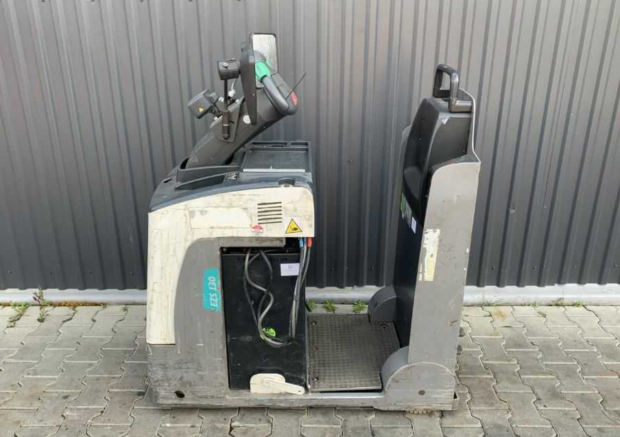 Jungheinrich EZS130 - Puksiirtraktor: pilt 2 Jungheinrich EZS130 - Puksiirtraktor: pilt 2