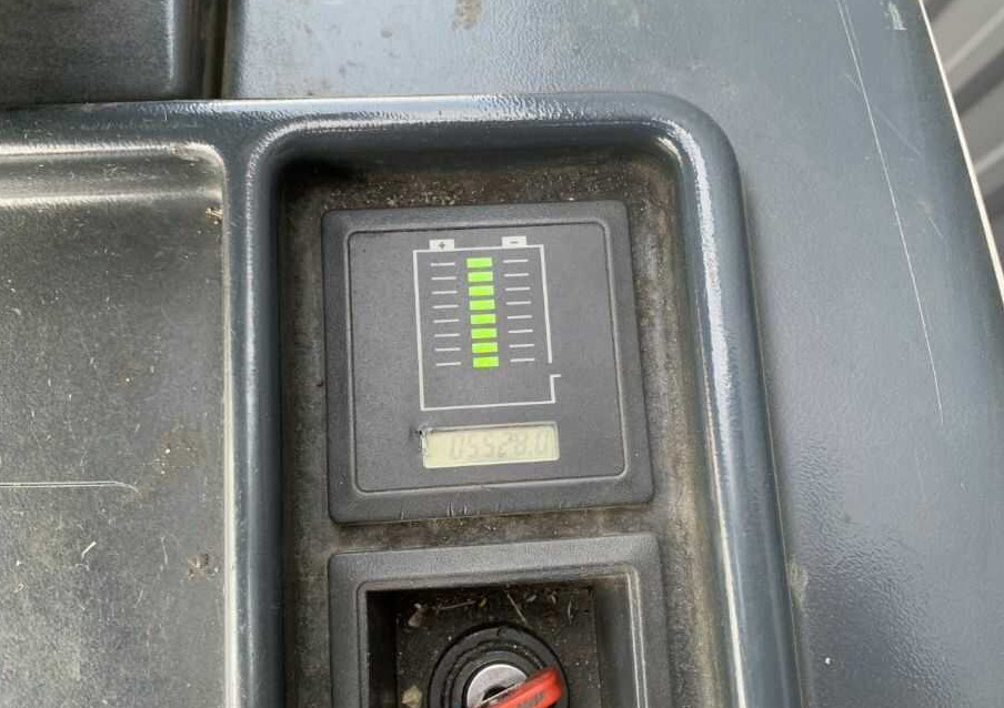 Jungheinrich EZS130 - Puksiirtraktor: pilt 5 Jungheinrich EZS130 - Puksiirtraktor: pilt 5
