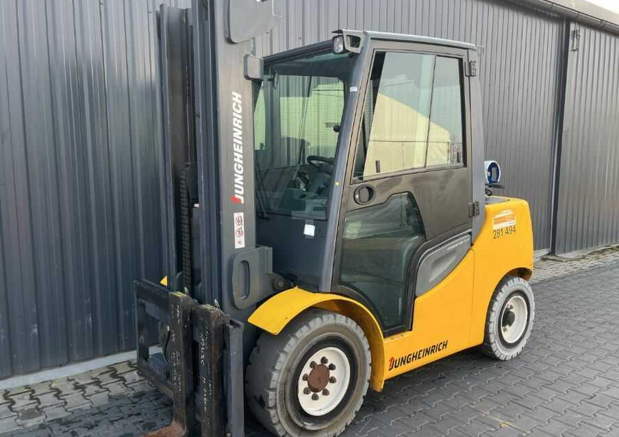 Jungheinrich TFG550s - Gaasitõstuk: pilt 1 Jungheinrich TFG550s - Gaasitõstuk: pilt 1