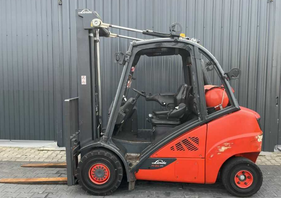 Linde H35T-02 - Gaasitõstuk: pilt 2 Linde H35T-02 - Gaasitõstuk: pilt 2