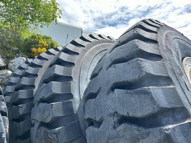 Bridgestone 30.00R51 - Rehvid ja veljed: pilt 5 Bridgestone 30.00R51 - Rehvid ja veljed: pilt 5