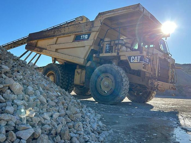 Caterpillar 771D - Kallur: pilt 2 Caterpillar 771D - Kallur: pilt 2