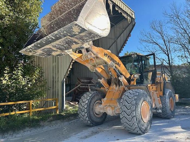 Hyundai HL970 - Laadur: pilt 2 Hyundai HL970 - Laadur: pilt 2