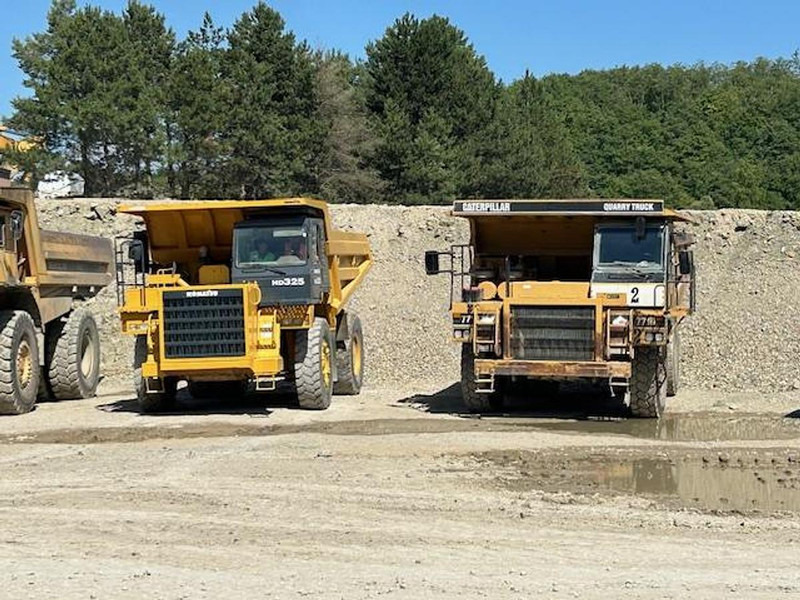 Kallur Komatsu HD325-6KE: pilt 16