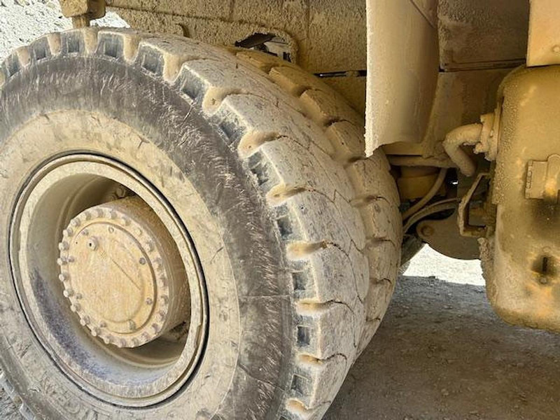 Kallur Komatsu HD325-6KE: pilt 11
