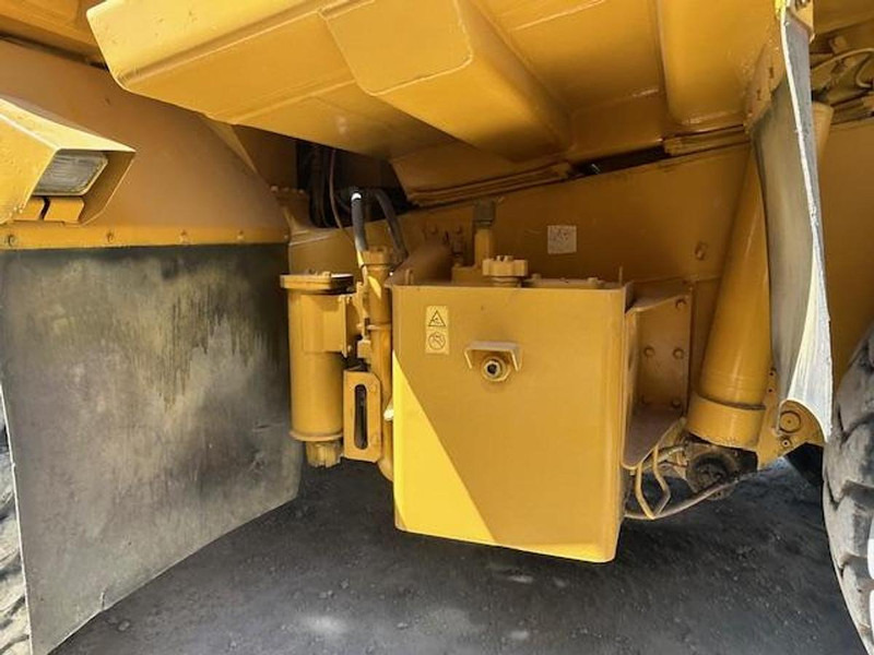 Kallur Komatsu HD325-6KE: pilt 7